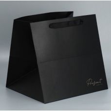 Gift square package «Present»